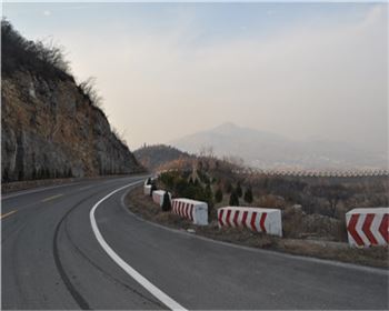 路線總體設(shè)計(jì)應(yīng)考慮哪些因素？